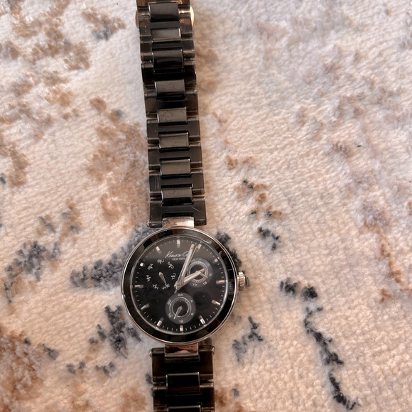 Kenneth Cole New York Women's Watch - Picture 4 of 4